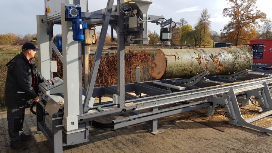 Pilarka taśmowa PT-130